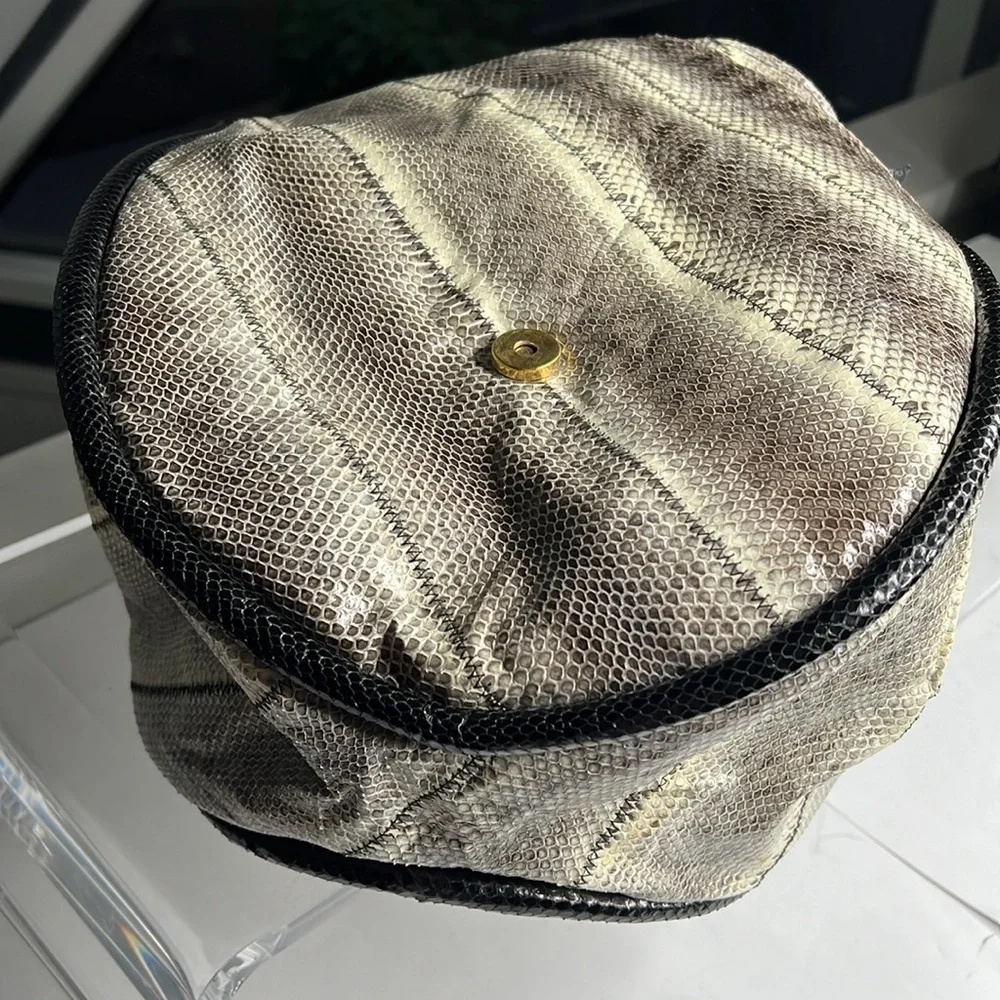 Snakeskin Large Magnetic Flap Geometric Lightly Padded Shoulder Bag New wTags